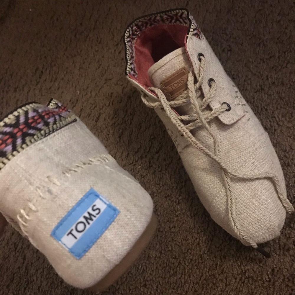 High top TOMS